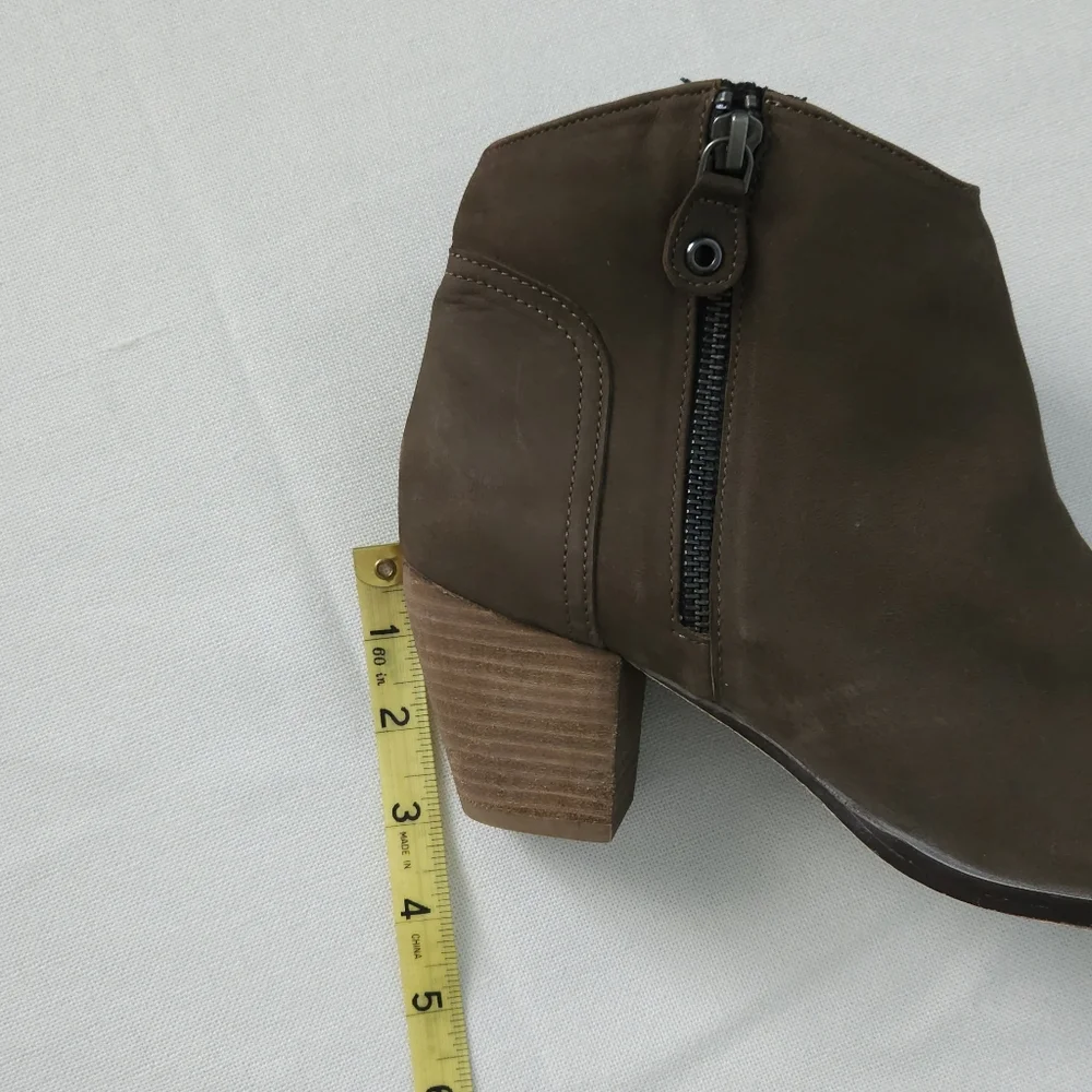 Diba Leather Ankle Booties Womens 9M Taupe Brown‎ Suede Stacked Heel Zip Boots